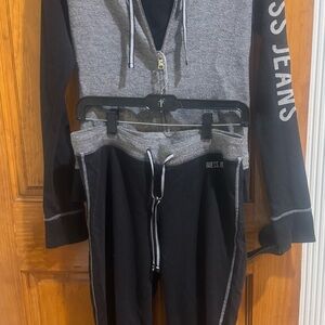 Guess Black hooded Sweatshirt with matching ankle sweatpants